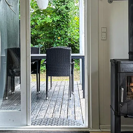 2 Bedroom Lovely In